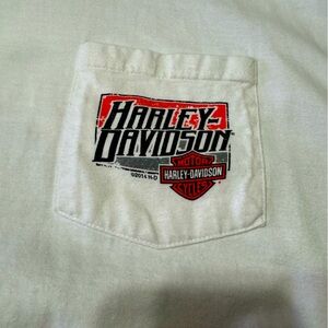 Men’s White Harley Davidson T-shirt.